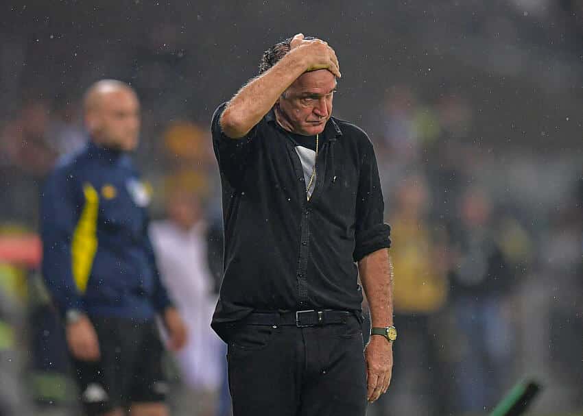 Cuca tenta quebrar marca negativa em in&iacute;cios de trabalho nesta quarta-feira; entenda