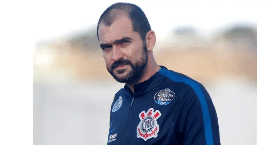 Aposta de Danilo ser&aacute; titular em D&eacute;rbi Palmeiras e Corinthians; confira escala&ccedil;&otilde;es
