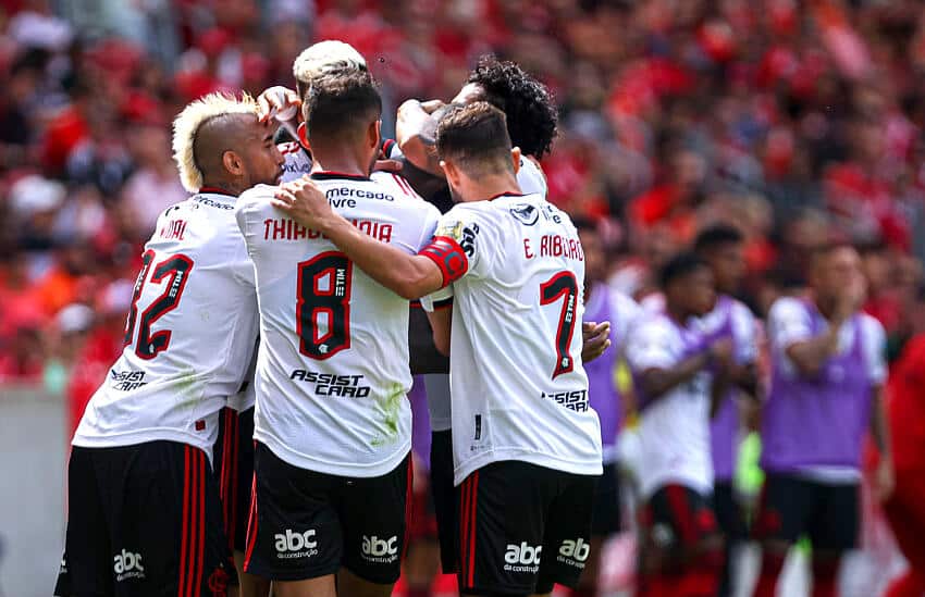 Campe&atilde;o da Am&eacute;rica com o Flamengo acaba de assinar com futebol chin&ecirc;s