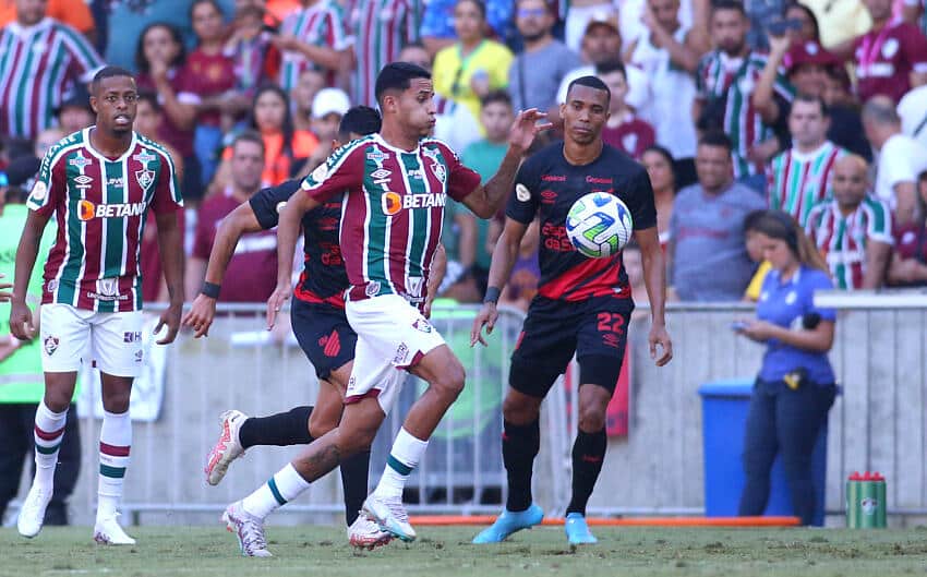 Volante do Fluminense revela pedido especial de Fernando Diniz