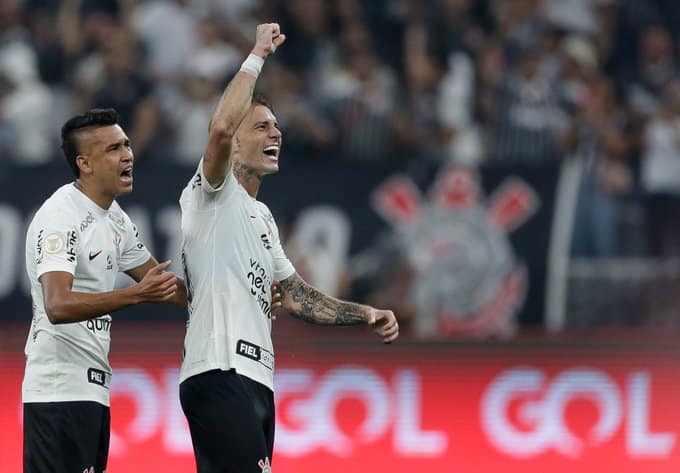 Atacante do Corinthians se aproxima do melhor ínicio da carreira; veja números
