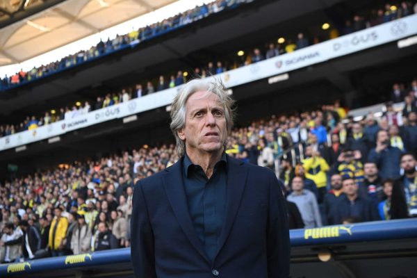 "Jorge Jesus seria a salva&ccedil;&atilde;o do Flamengo", aponta campe&atilde;o do mundo com a Sele&ccedil;&atilde;o Brasileira