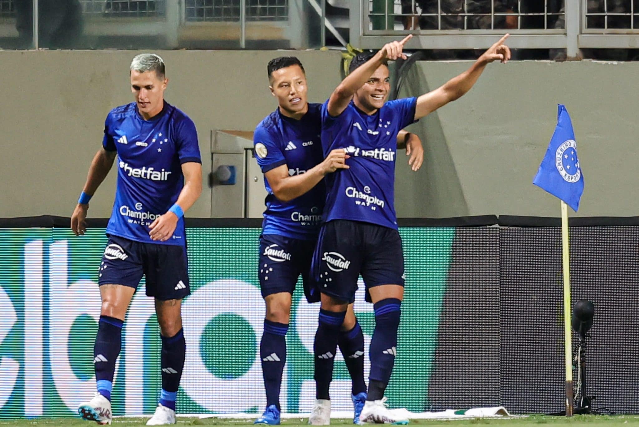 Cruzeiro x Gr&ecirc;mio &ndash; Resultado, destaques e rea&ccedil;&atilde;o