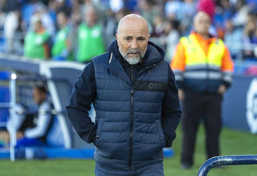 Tropa do Sampaoli! Treinador argentino chega ao RJ e mostra empolga&ccedil;&atilde;o