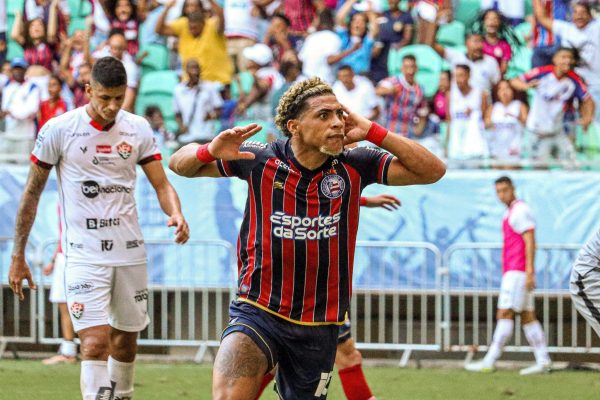 VIRACASACA? Vitória mira contratação de atacante do arquirrival Bahia