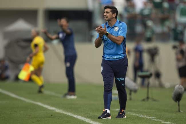 "Ou revertemos, ou vamos passar uma grande vergonha: Abel Ferreira rasga o verbo ap&oacute;s derrota do Palmeiras