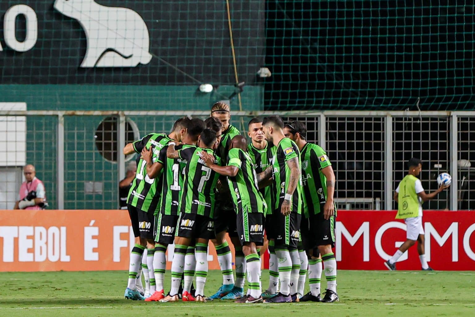 Presidente do Am&eacute;rica-MG se empolga com goleada na Sul-Americana e alfineta Atl&eacute;tico-MG