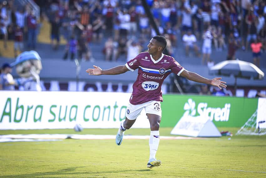 Internacional: direção negou contato pela contratação de Jean Dias, atualmente no Caxias