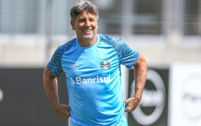 Grêmio anuncia meio-campista de gigante da Série A