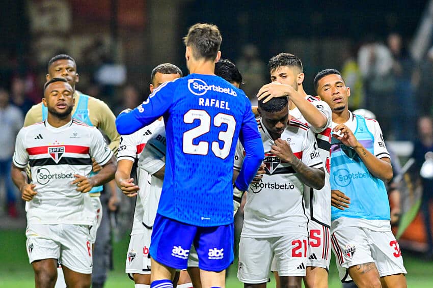 São Paulo tenta atravessar Coritiba em negociação por joia do Guarani