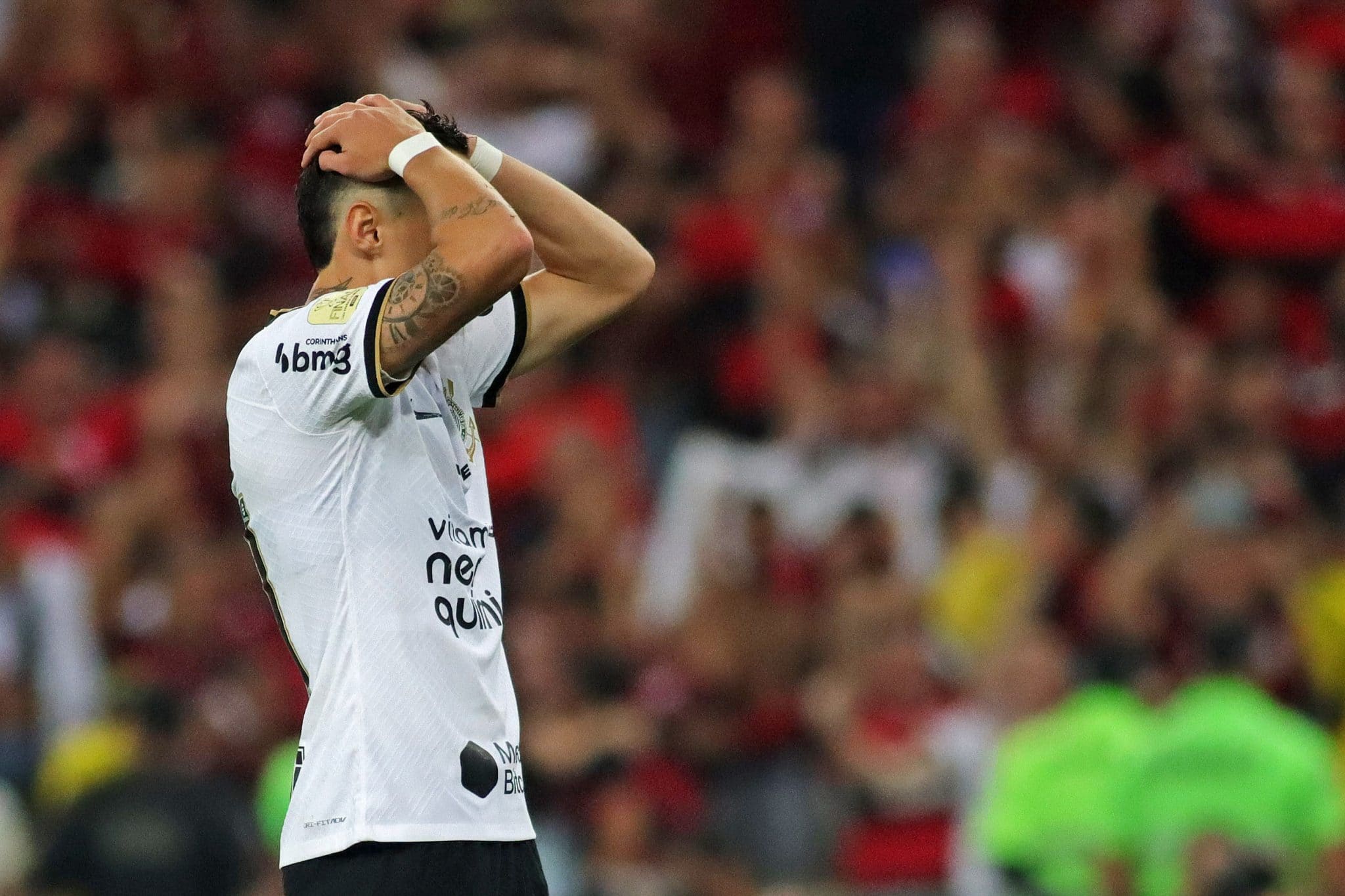 Corinthians é cobrado nas redes sociais por empresário, que diz ser “brincadeira”