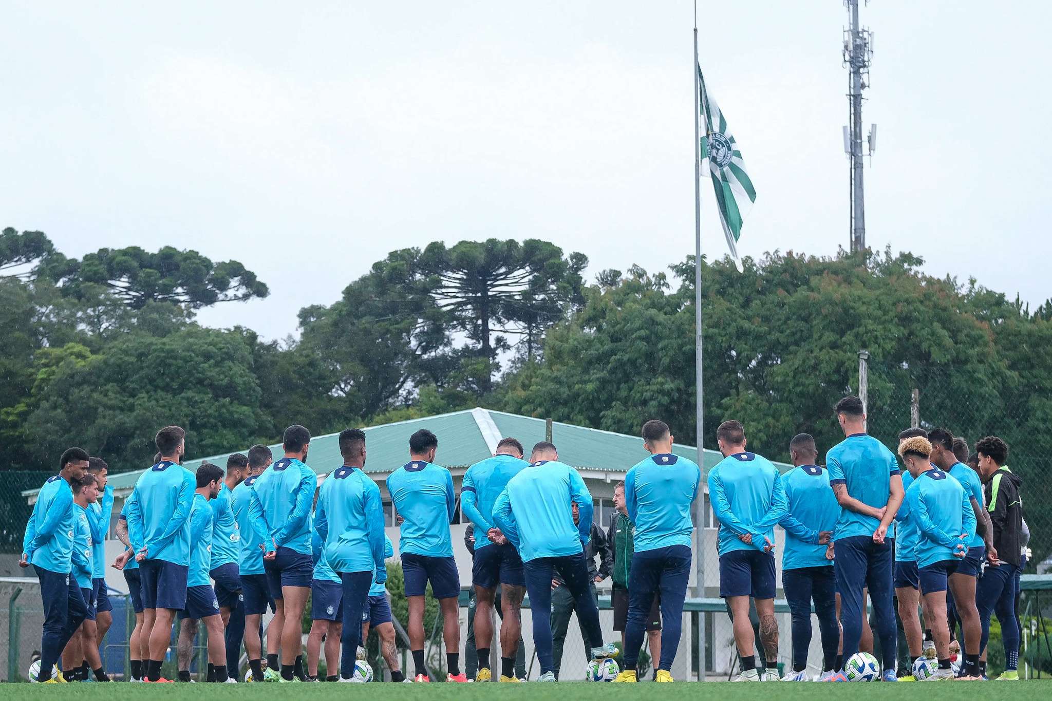 Coritiba fecha contratação de atacante do Grêmio