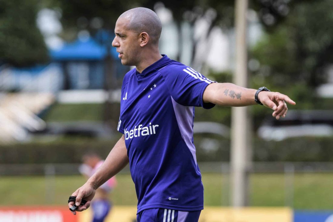 “Somos o rei de copas”: Pepa exalta história do Cruzeiro e diz crer em título da Copa do Brasil