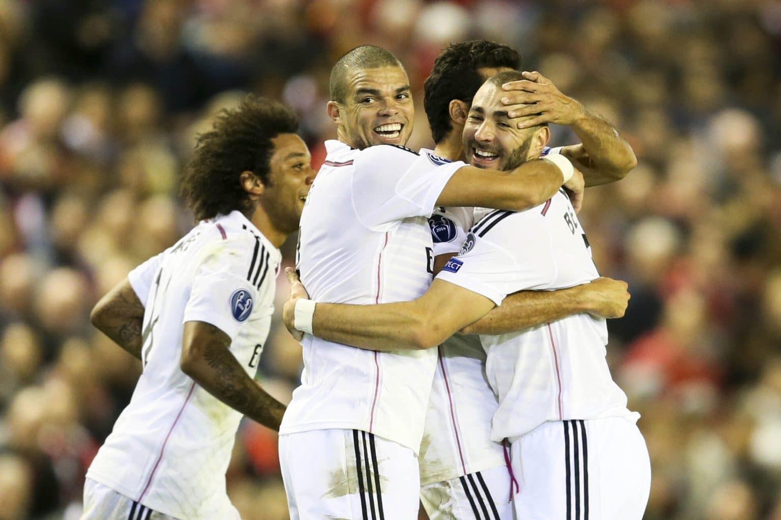 Lenda do Real Madrid, brasileiro &eacute; apontado como melhor defensor da hist&oacute;ria