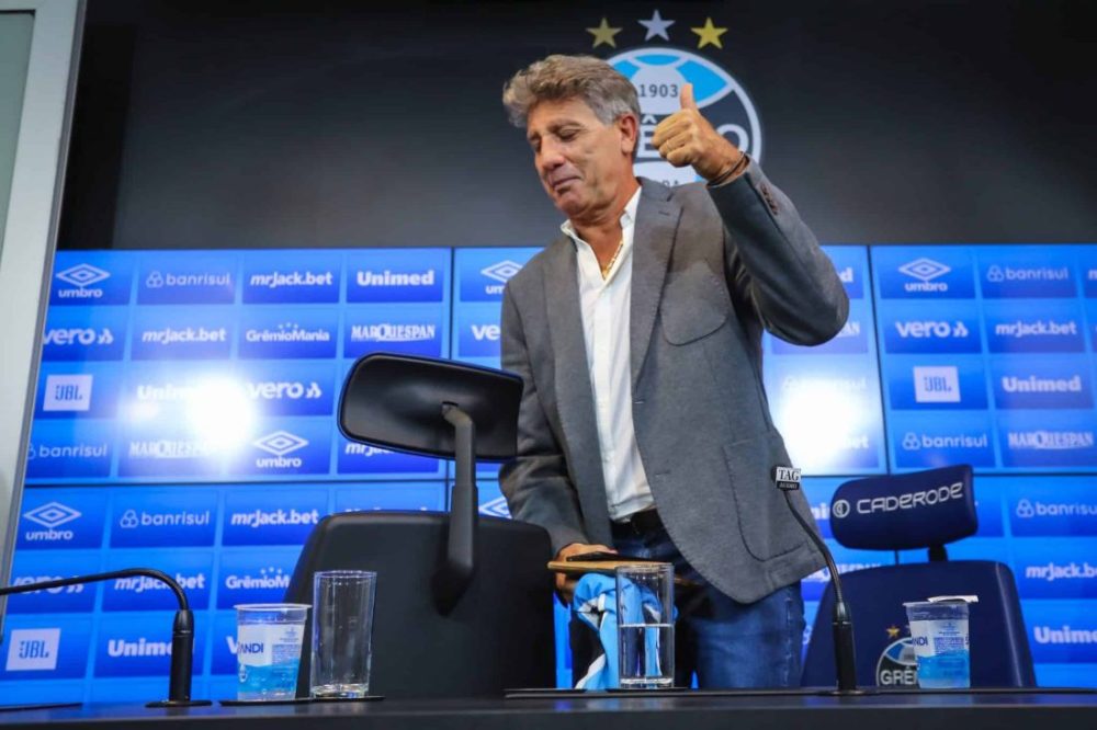 Após título do Grêmio, Renato Gaúcho alfineta Mano Menezes e manda recado aos rivais