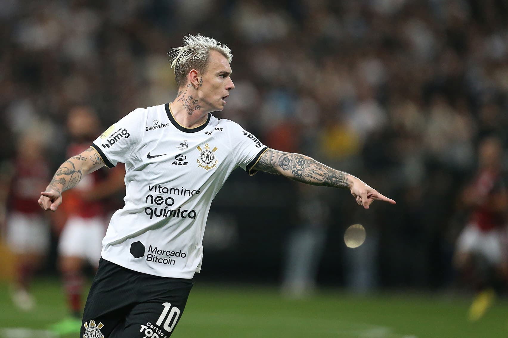 Róger Guedes iguala recorde na carreira; veja detalhes