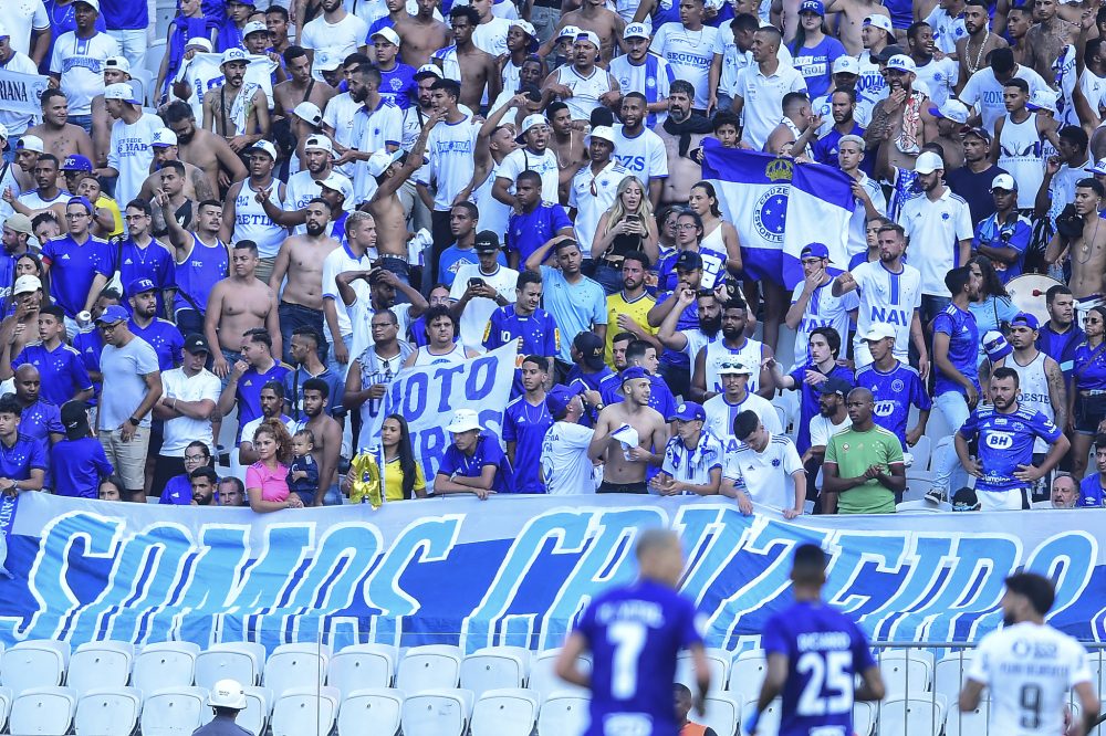 Vai cumprir? Novo atacante do Cruzeiro faz promessa &agrave; torcida em chegada ao clube