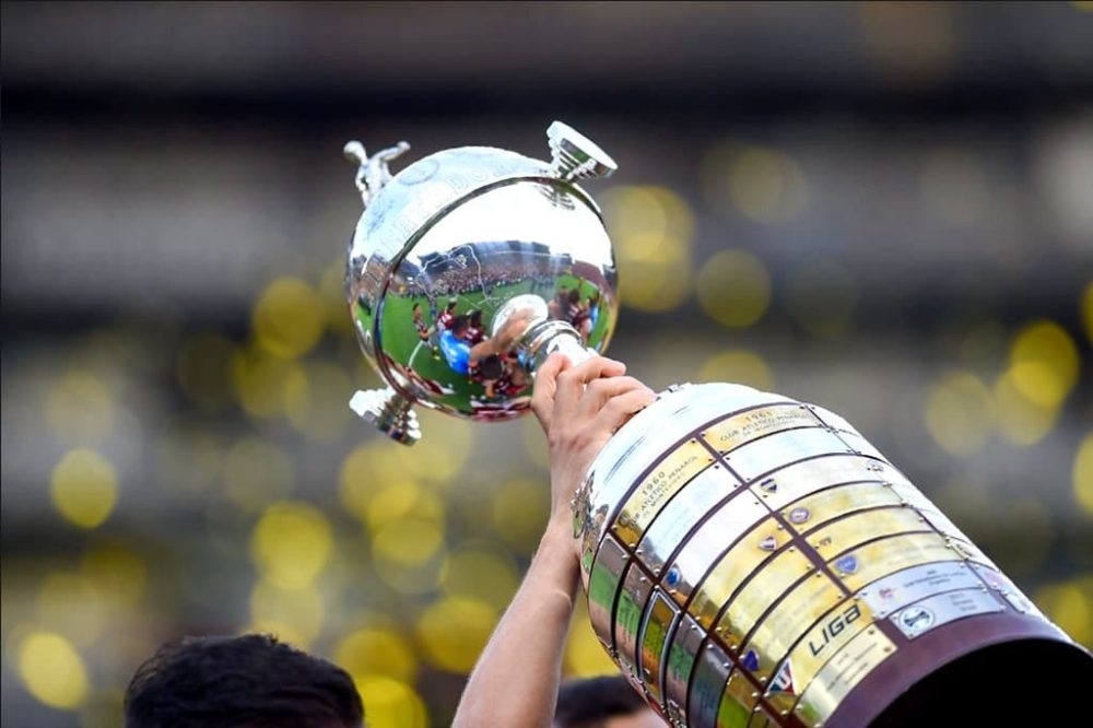 ESCÂNDALO! Campeão da Libertadores tem três jogadores presos em flagrante