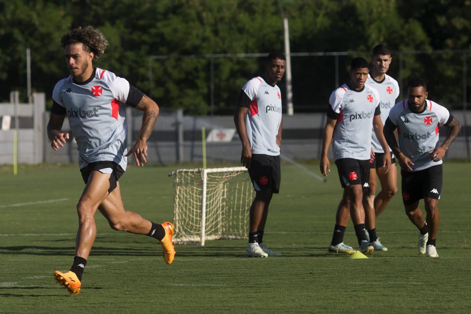 Refor&ccedil;os e retornos importantes: Vasco tem novidades para jogo contra o Bahia