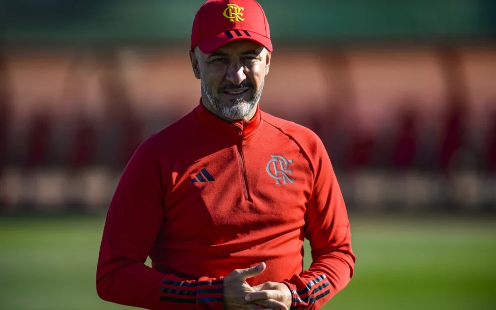 FIM DA LINHA! Flamengo demite V&iacute;tor Pereira ap&oacute;s vexame hist&oacute;rico; veja poss&iacute;veis substitutos