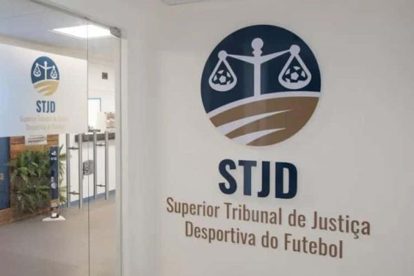 Procuradoria do STJD age e toma dr&aacute;stica atitude contra oito jogadores envolvidos no esc&acirc;ndalo de apostas; veja lista