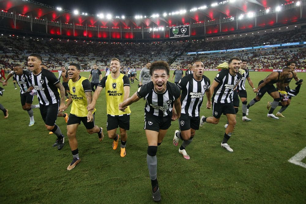 Botafogo x Atl&eacute;tico-MG: Galo desafia maior s&eacute;rie invicta do Glorioso em 10 anos; entenda