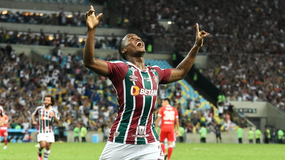 Jhon Arias busca encerrar ‘tabu’ pessoal no clássico contra o Vasco