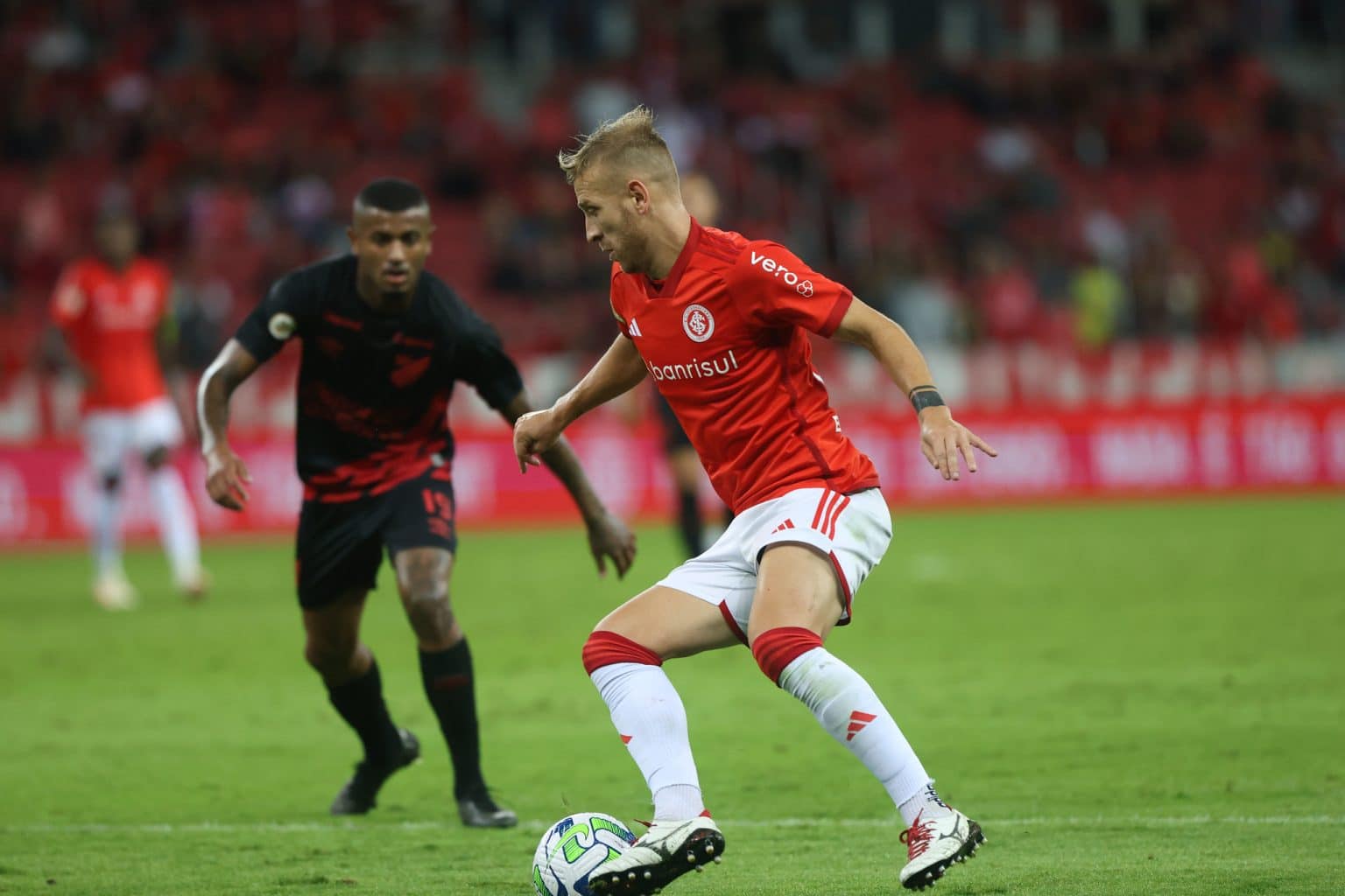 Inter perde duas marcas na derrota para o Athletico; veja