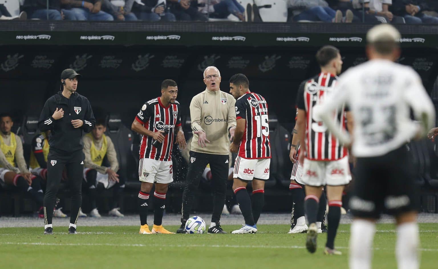 S&atilde;o Paulo relaciona joia de 19 anos pela primeira vez para jogo com o Sport