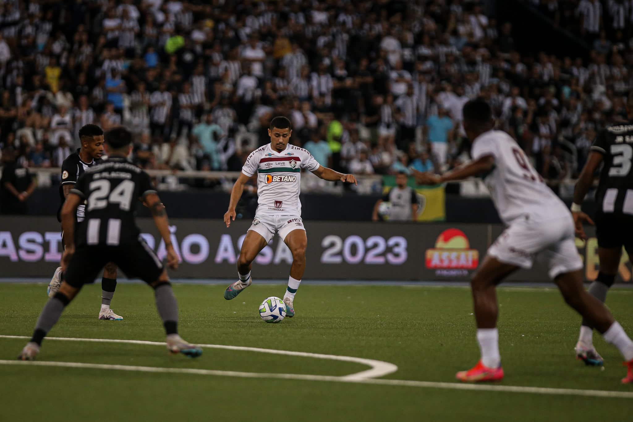 Diniz aponta culpado por derrota do Fluminense contra o Botafogo