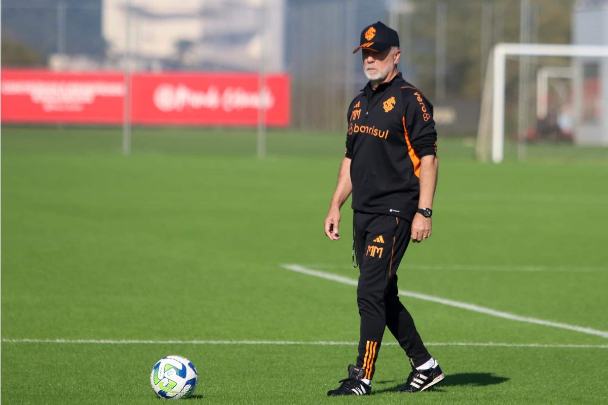 Com mudan&ccedil;as em pe&ccedil;as e no sistema, Mano prepara Inter para jogo decisivo na Libertadores