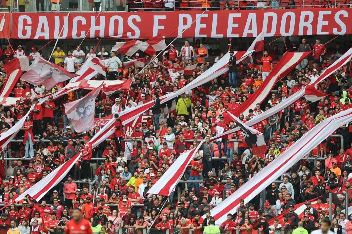 Mano &lsquo;se responsabiliza&rsquo; por vit&oacute;ria do Inter e projeta uni&atilde;o com a torcida