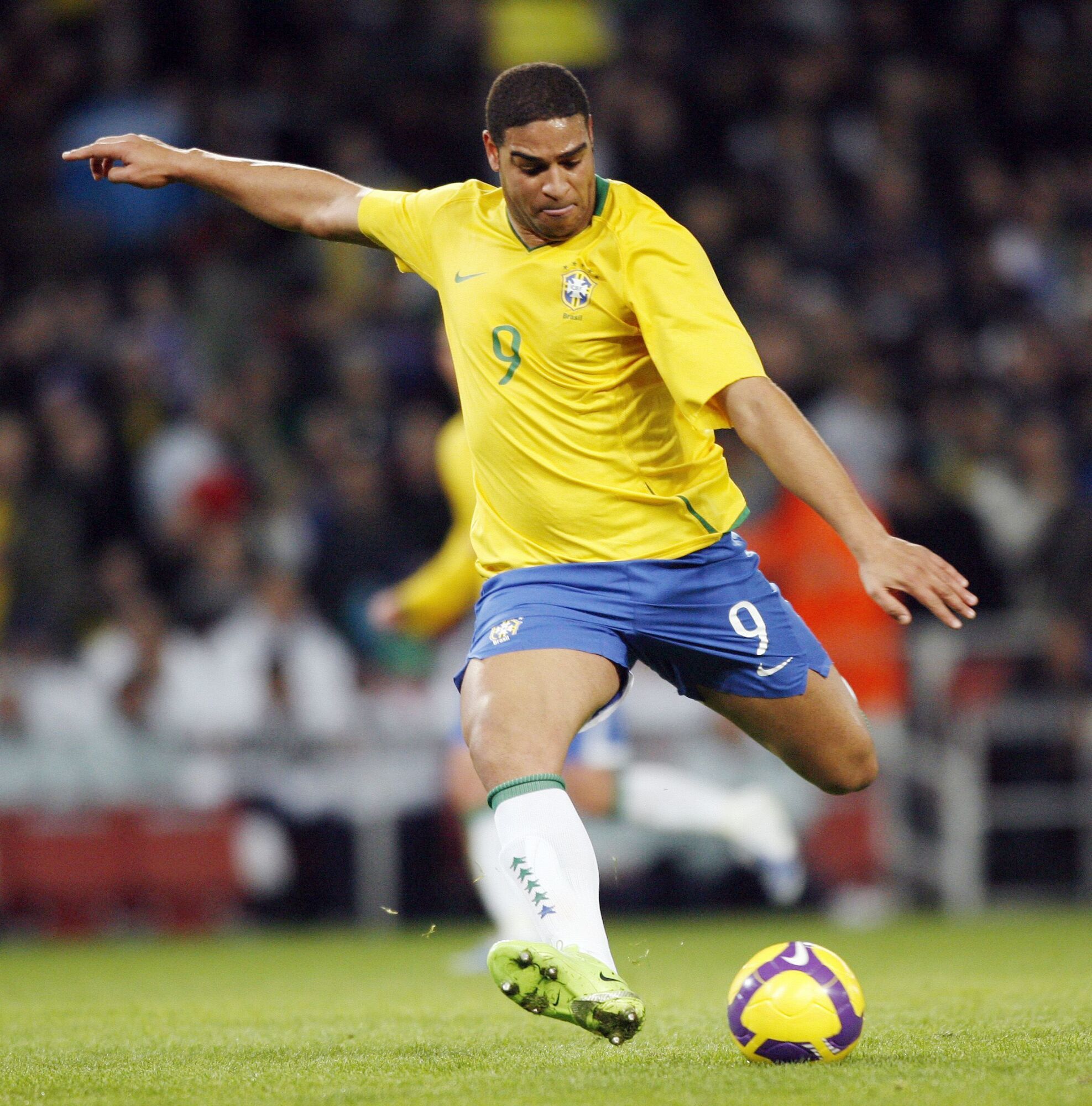 Adriano Brasil x It&aacute;lia (Iconsport)