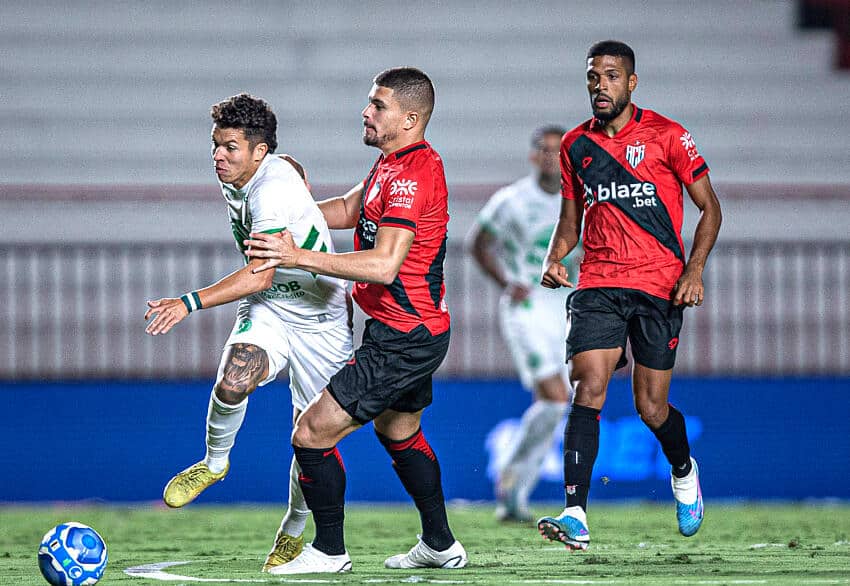 Atl&eacute;tico-GO x Chapecoense &ndash; Resultado, destaques e rea&ccedil;&atilde;o