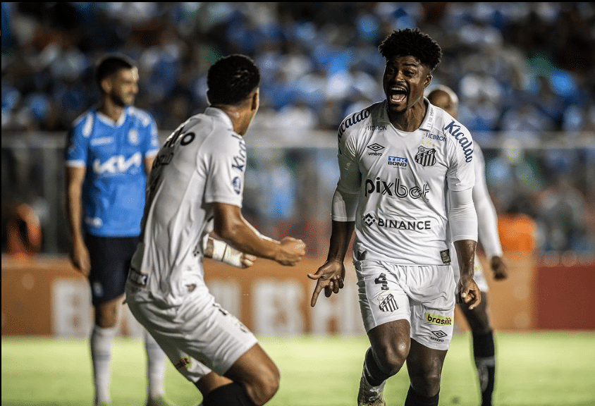 Treinador comenta situa&ccedil;&atilde;o de Bauermann em esc&acirc;ndalo: &ldquo;&Eacute; dif&iacute;cil de acreditar&rdquo;