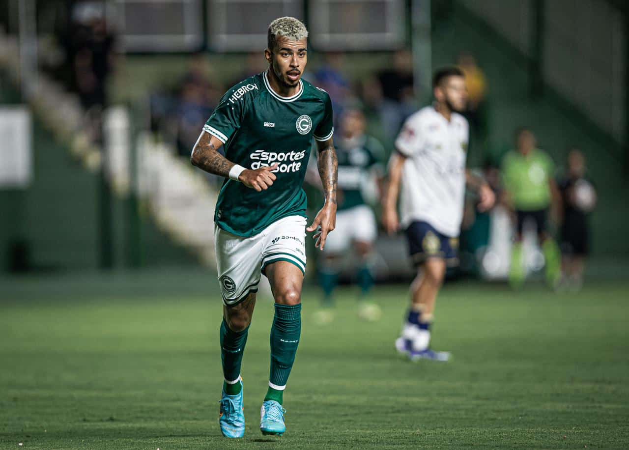 Atacante do Goi&aacute;s destaca vit&oacute;ria importante na Copa Verde; confira