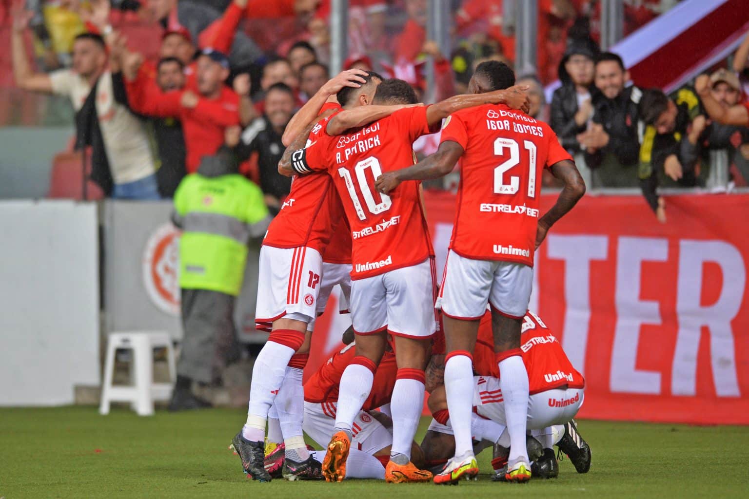 Dois grandes atacantes que podem chegar ao Inter sem custos; saiba quem