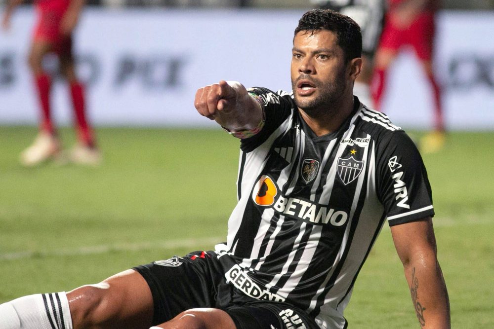 &ldquo;N&atilde;o sou ot&aacute;rio&rdquo;, Hulk explica confus&atilde;o com torcedor do Cruzeiro e diz n&atilde;o se arrepender de atitude tomada