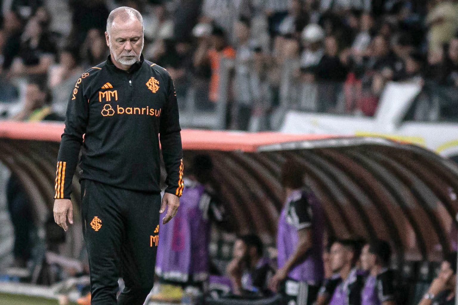 Mano Menezes aponta um dos motivos pela m&aacute; fase do Inter; confira