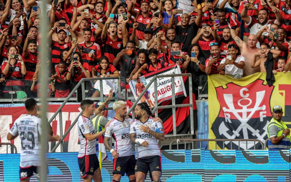 Flamengo &lsquo;muda postura&rsquo; no mercado e fica perto de anunciar atacante ex-S&atilde;o Paulo