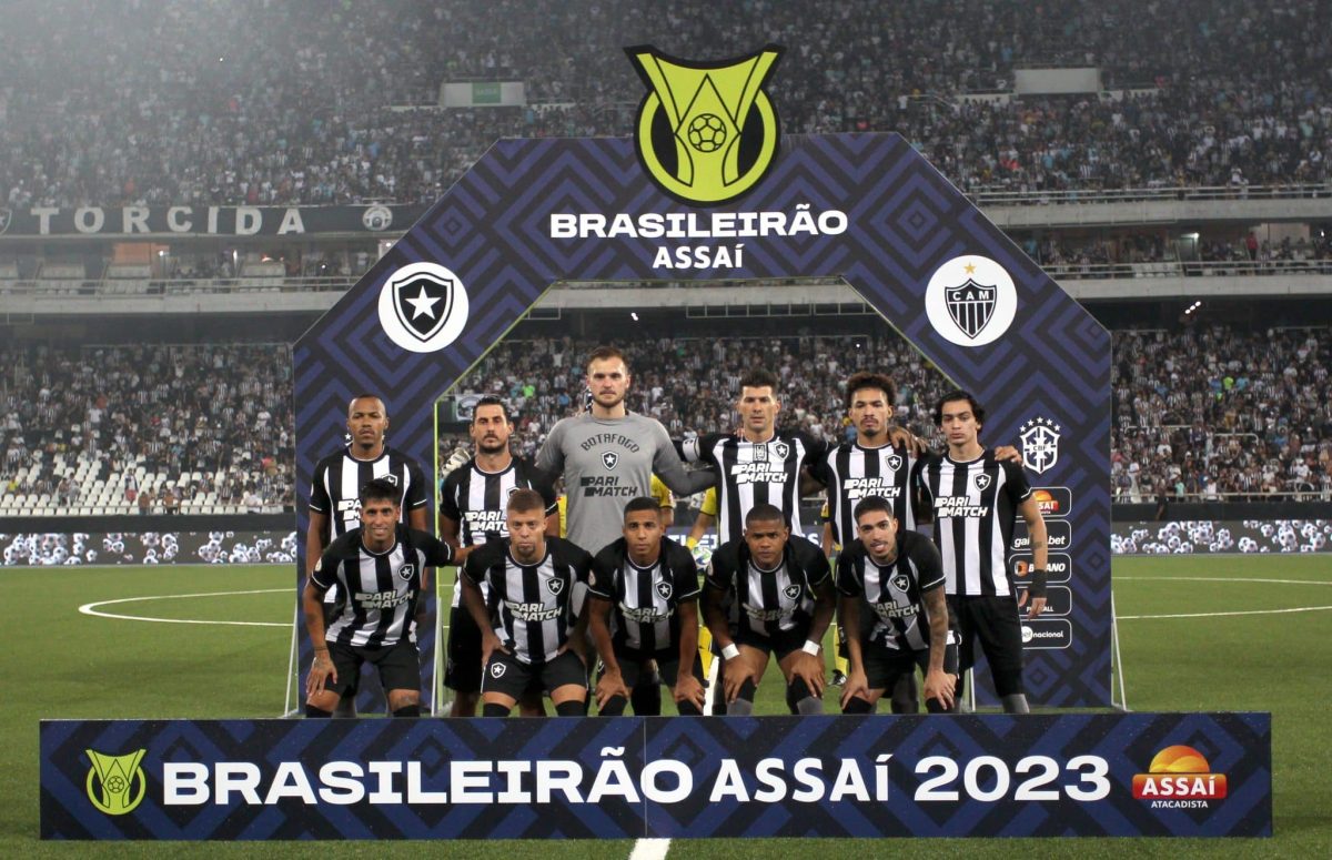 Dupla titular do Botafogo recebe &lsquo;ass&eacute;dio&rsquo; do futebol europeu; clube carioca tra&ccedil;a estrat&eacute;gia para segurar jogadores