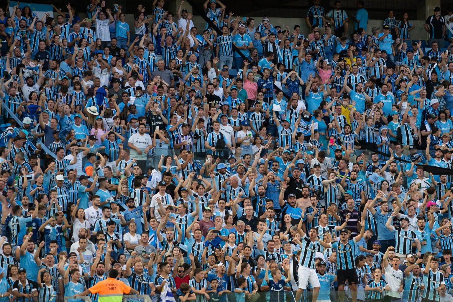 Grêmio alcança marca de 100 mil sócios de maneira ‘inusitada’; entenda