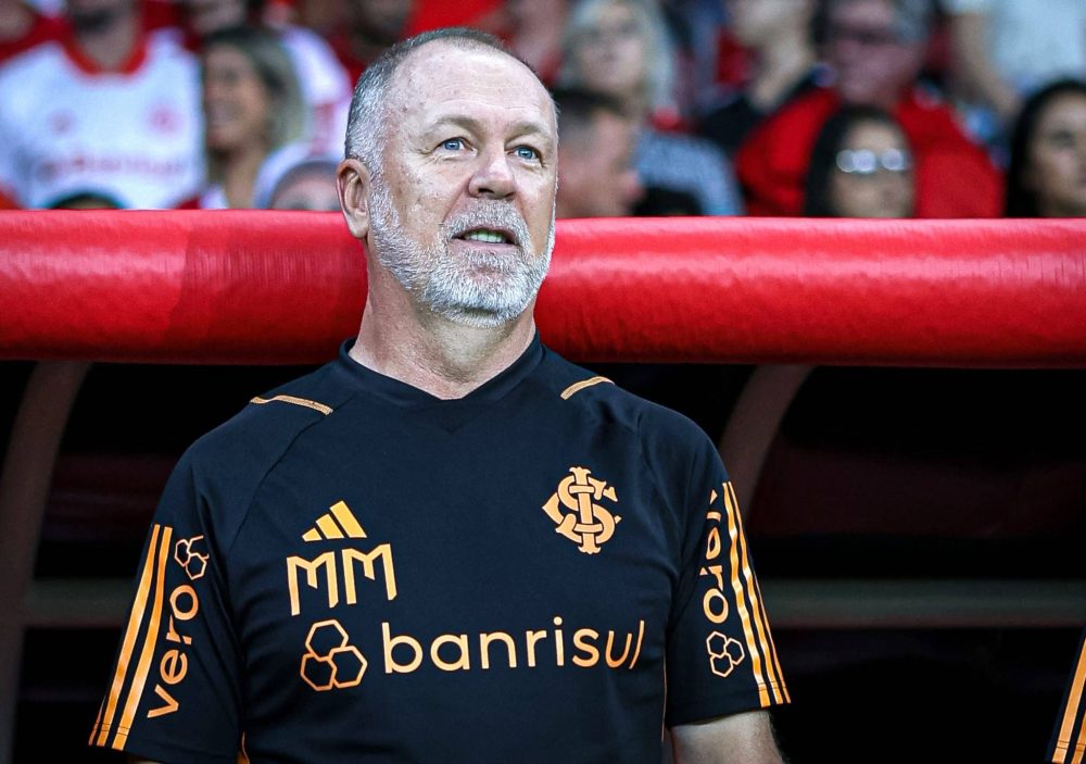 Na &lsquo;corda bamba&rsquo;, Mano ensaia Internacional com grande mudan&ccedil;a para Gre-Nal