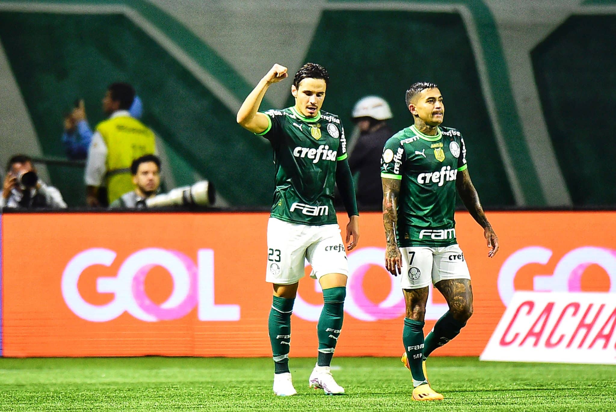 Carrasco! Veja os n&uacute;meros de Raphael Veiga contra o Gr&ecirc;mio