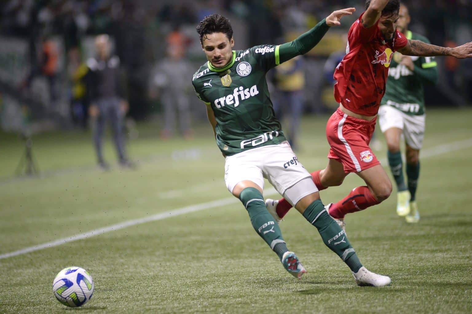 [EXCLUSIVO] Raphael Veiga tem os melhores n&uacute;meros de meias-ofensivos da Am&eacute;rica do Sul; confira