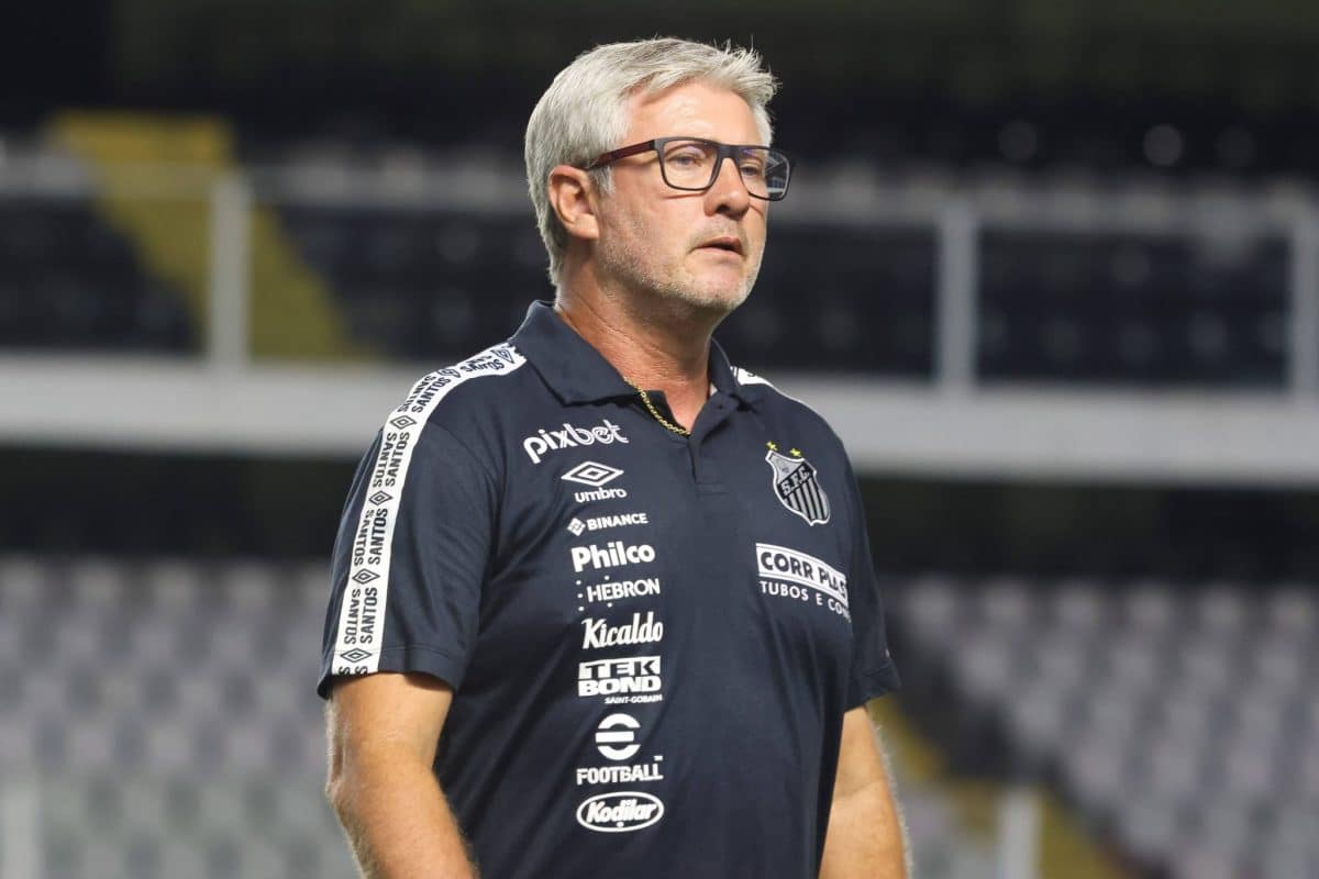 Odair Hellmann toma decis&atilde;o &lsquo;arriscada&rsquo; para jogo do Santos contra Audax Italiano, pela Sul-Americana