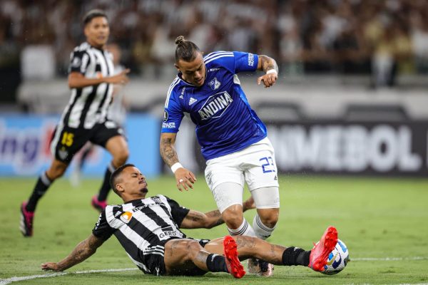 Atl&eacute;tico-MG age ap&oacute;s primeira investida do Flamengo por Allan; volante toma decis&atilde;o sobre futuro