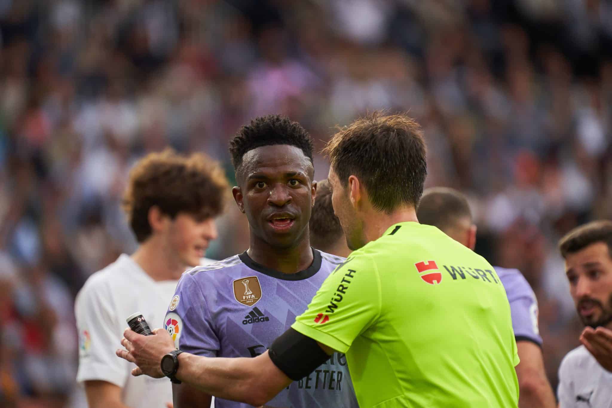 &ldquo;Ele me chamou de macaco. N&atilde;o vai fazer nada?&rdquo;, veja o di&aacute;logo de Vinicius Junior em (outro) caso de racismo em La Liga