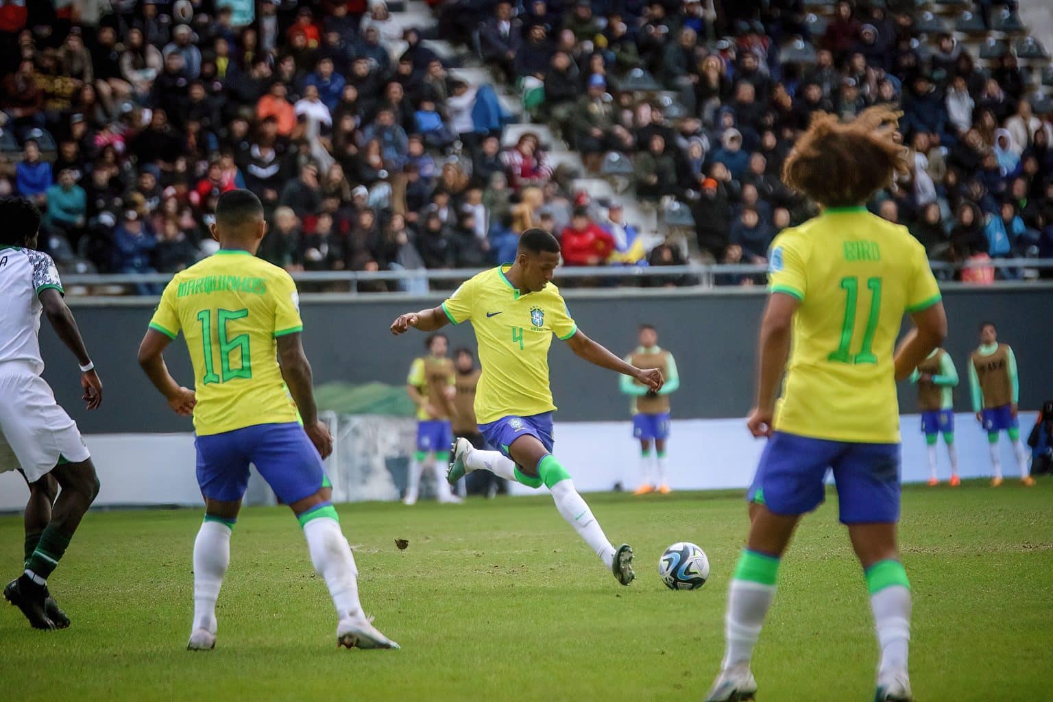 Robert Renan &eacute; alvo de ofensas racistas ap&oacute;s jogo da Copa do Mundo sub-20; CBF age e toma atitude