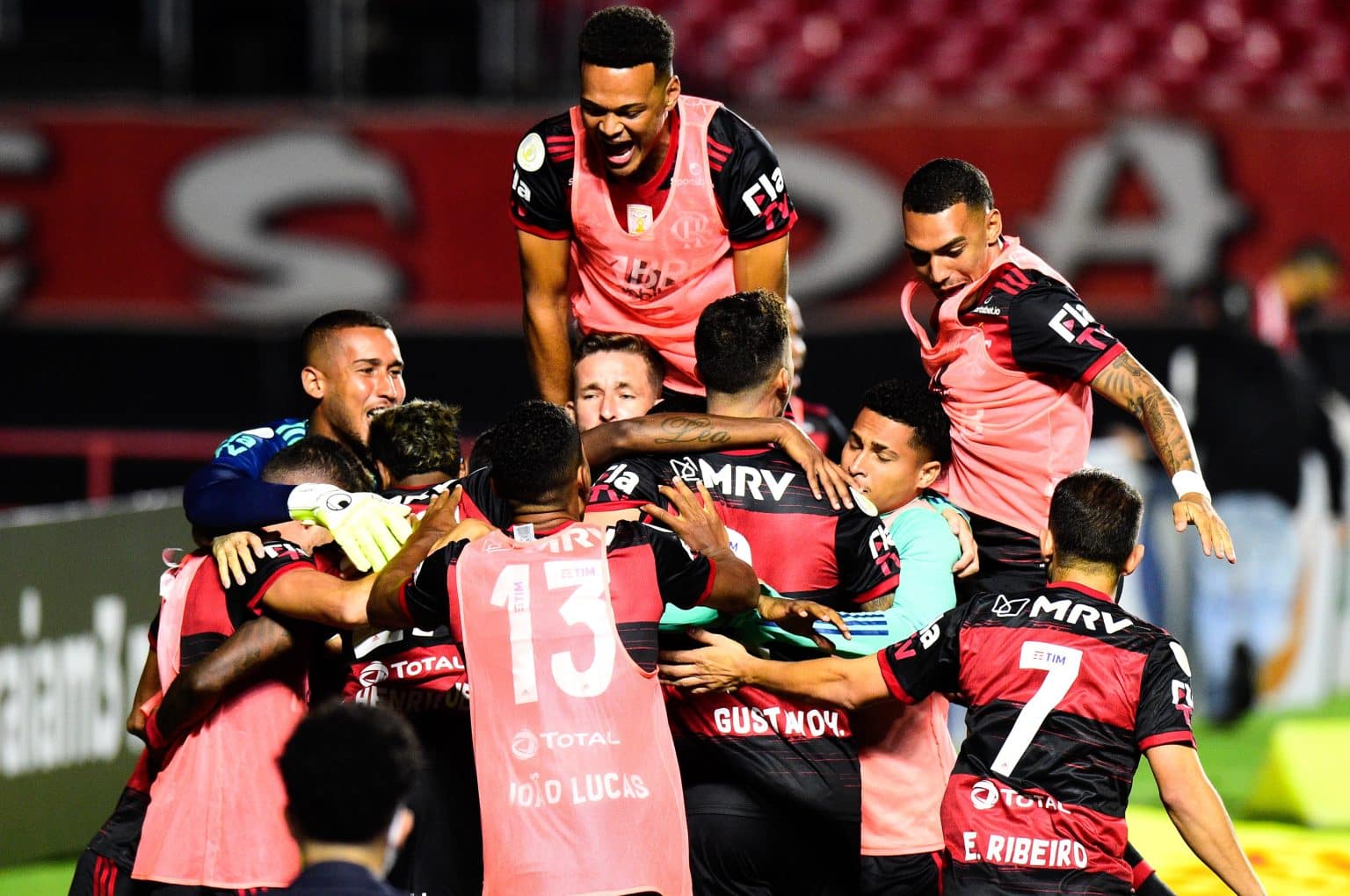 Cabe no seu time? Três craques do Flamengo podem assinar pré-contrato em junho